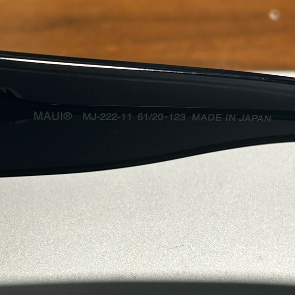 Maui Jim Longboard Sunglasses MJ-222-11 - Picture 3 of 10